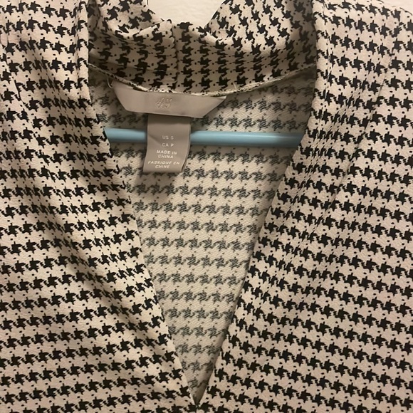 H&M Blouse - Picture 2 of 4